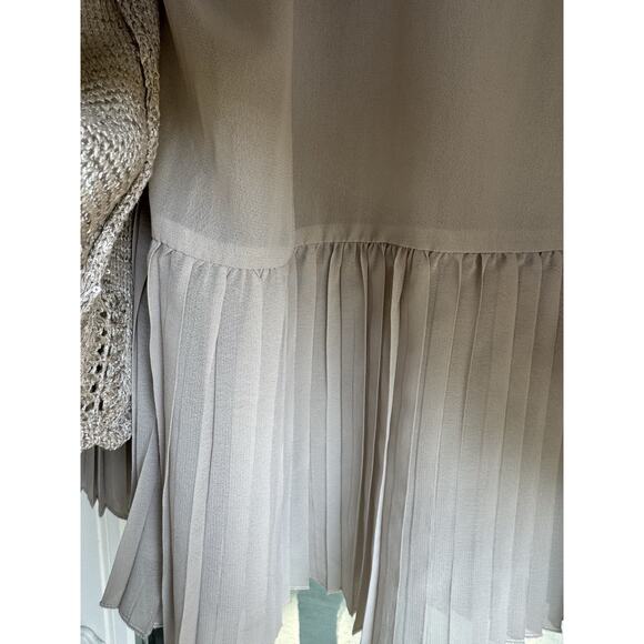 Sioni Women’s Large Sequin Layered Pleat Trim Pullover Sweater Twee Pop Beige - Picture 5 of 12